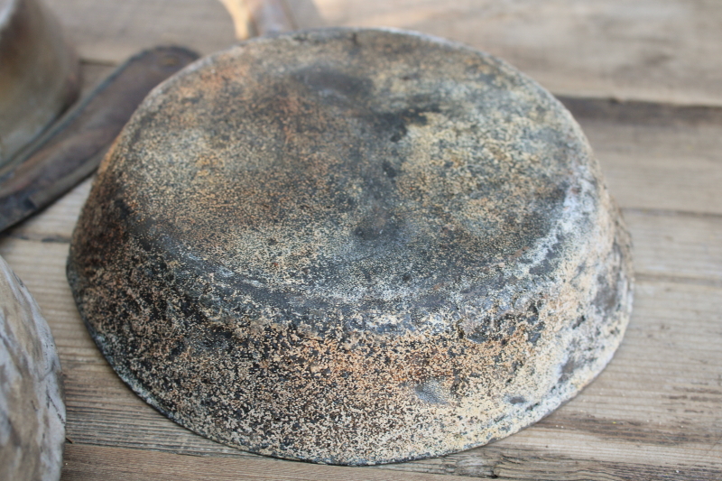photo of vintage cold handle frying pans, collection of 6 steel skillets cowboy camp fire wood stove cookware  #20