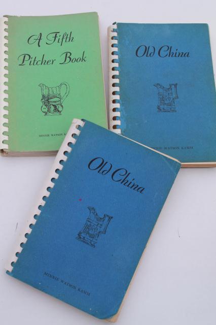 photo of vintage collectors antique guide books, old EAPG glass patterns, pressed pattern glass pitchers #5