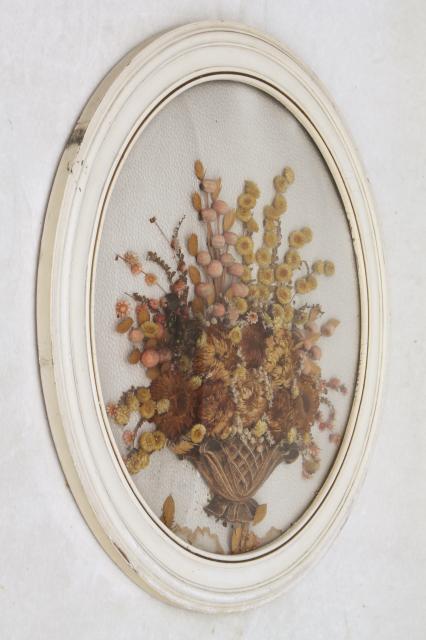 photo of vintage convex bubble glass round wood picture frame w/ dried flowers bouquet #1