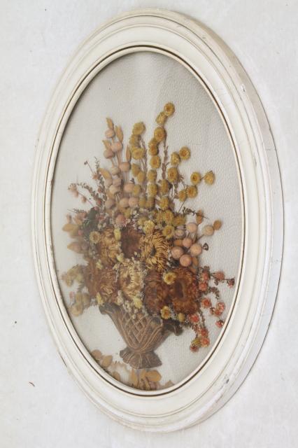 photo of vintage convex bubble glass round wood picture frame w/ dried flowers bouquet #2