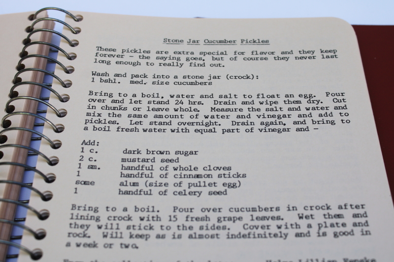 photo of vintage cookbooks Stories & Recipes of the Great Depression volume 1 & 2, 1930s poverty food #4