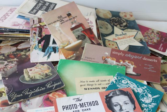 photo of vintage cookbooks lot, 50s 60s 70s recipe booklets & leaflets w/ retro kitchen graphics #7