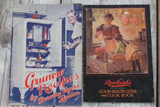 photo of vintage cookbooks lot, old recipe booklets & leaflets w/ retro grocery advertising  #4