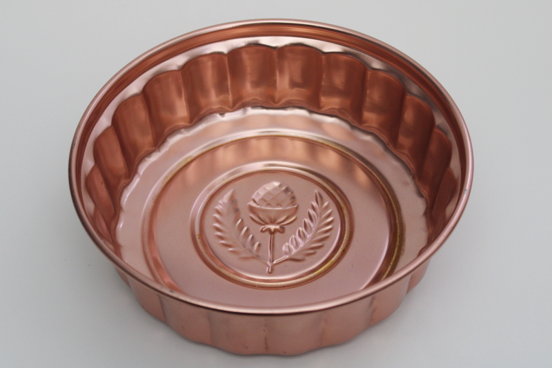 photo of vintage copper colored aluminum mold, can pan or jello mold w/ Scots thistle #2