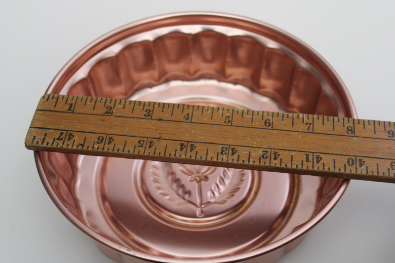 photo of vintage copper colored aluminum mold, can pan or jello mold w/ Scots thistle #3