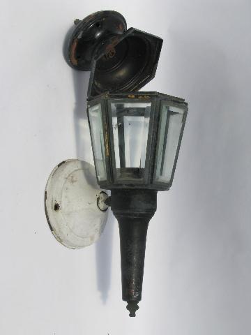 photo of vintage copper stagecoach lamp porch light, coach house wall sconce lantern #3