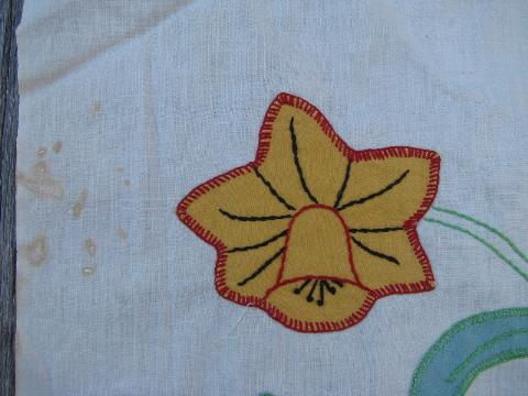 vintage cotton album quilt top blocks, embroidered applique daffodils