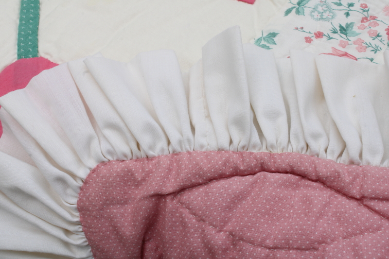photo of vintage cotton bedspread, ruffled edge floral print w/ pink tulips applique quilt blocks  #5