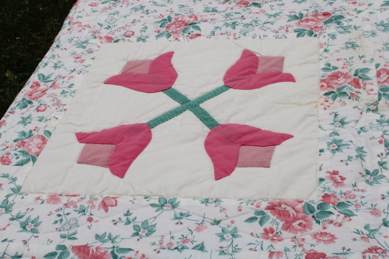 photo of vintage cotton bedspread, ruffled edge floral print w/ pink tulips applique quilt blocks  #7