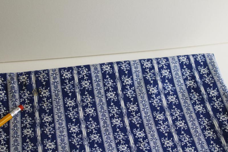 photo of vintage cotton broadcloth fabric, royal blue w/ white floral stripe print #5