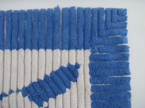 photo of vintage cotton chenille throw rug or bath mat, blue & white flower #3