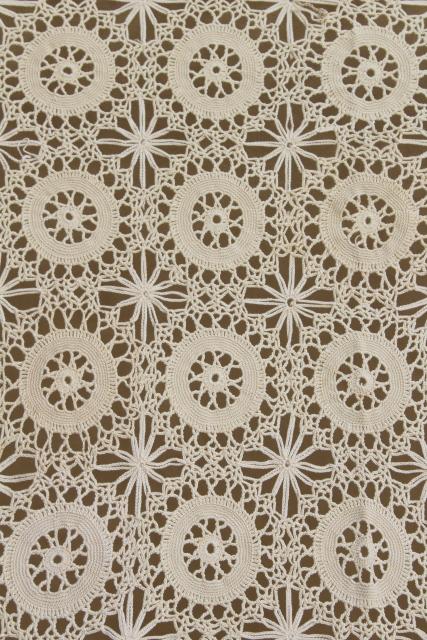 photo of vintage cotton crochet lace bedspread, lacy flower wheels shabby chic cottage style #10