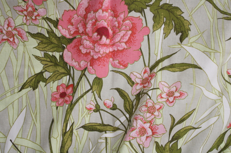 photo of vintage cotton decorator fabric, Dorothy Draper style chinoiserie floral print pink & green #8