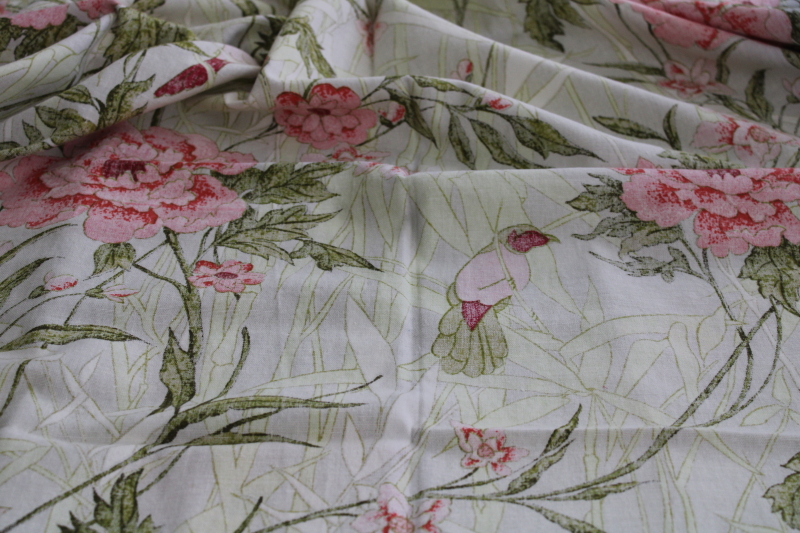 photo of vintage cotton decorator fabric, Dorothy Draper style chinoiserie floral print pink & green #10