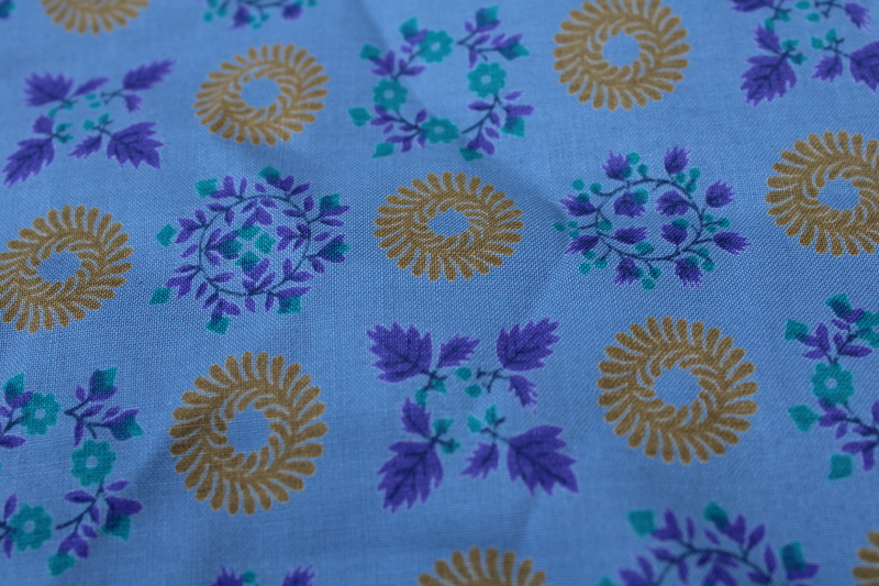 photo of vintage cotton fabric, deep dusk blue w/ lavender flowers, laurel wreaths print french country style  #3