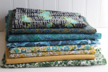 catalog photo of vintage cotton fabric, lot of blue green gold prints for quilting or small projects