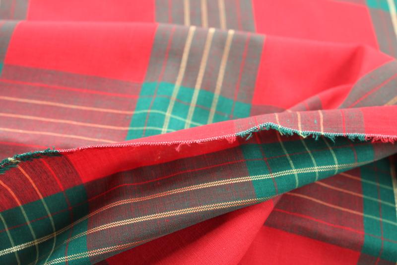 photo of vintage cotton fabric tartan plaid Christmas red & green w/ metallic gold #3