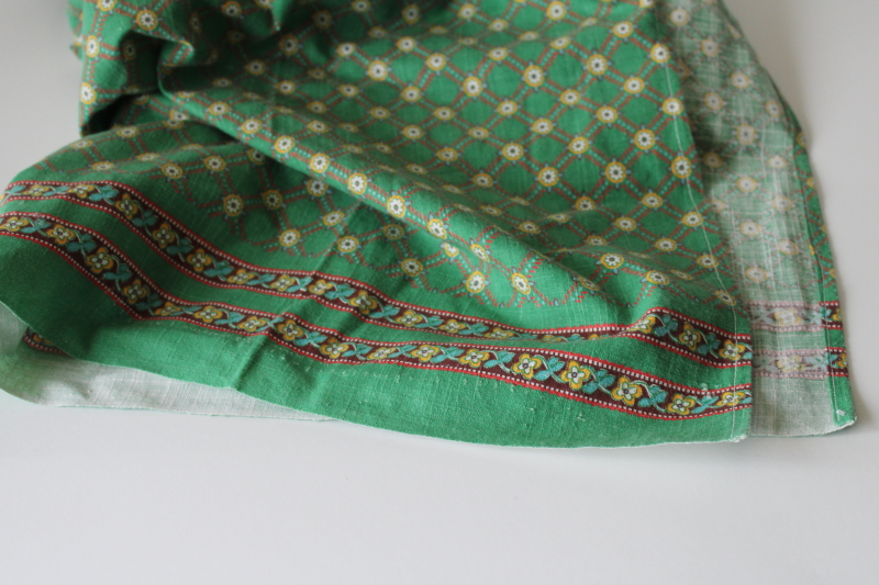 photo of vintage cotton feed sack fabric, border print on green hemmed kitchen towel  #4