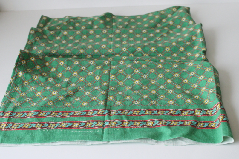 photo of vintage cotton feed sack fabric, border print on green hemmed kitchen towel  #5