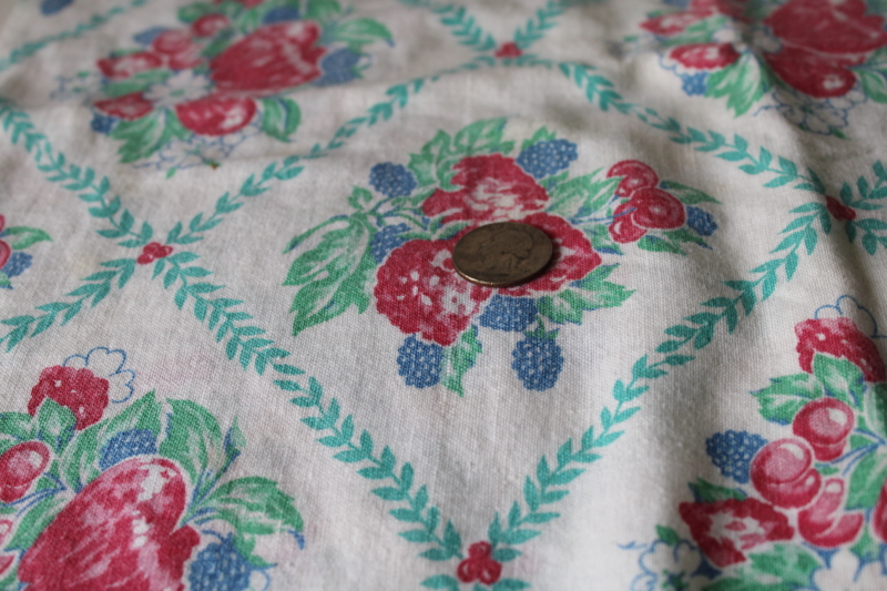 photo of vintage cotton feed sack fabric tablecloth, apples berries fruit print 1950s kitchen  #4