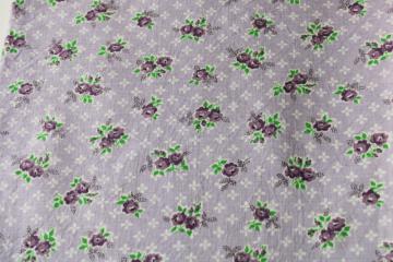 catalog photo of vintage cotton feedsack fabric, girly old fashioned floral dusty lavender roses