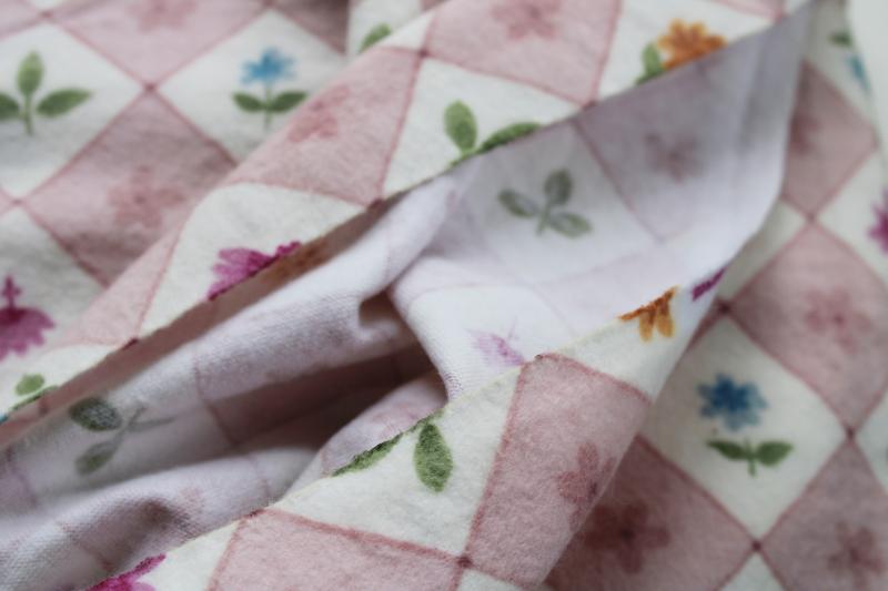 photo of vintage cotton flannel fabric w/ flower checked print, retro granny chic #2