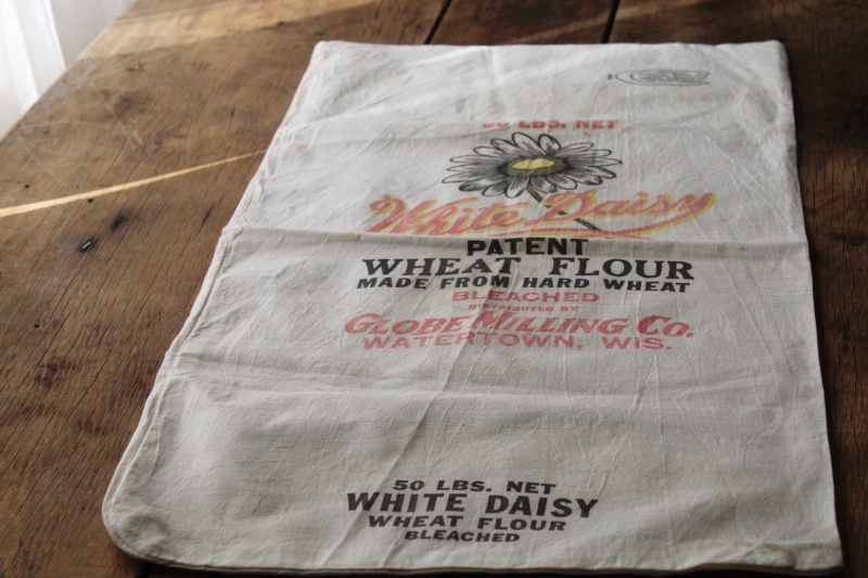 photo of vintage cotton flour sack w/ original old White Daisy printed advertising graphics #1