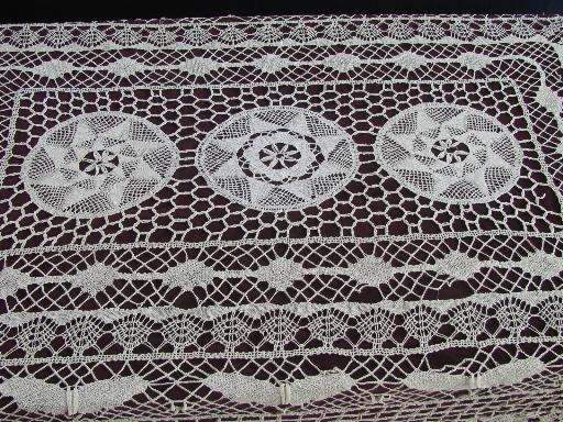 photo of vintage cotton needle lace tablecloth, butterflies and lacy net border #2