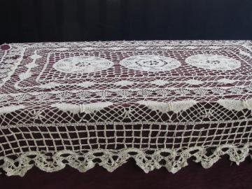 catalog photo of vintage cotton needle lace tablecloth, butterflies and lacy net border