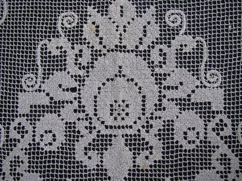 photo of vintage cotton needle lace tablecloths, old roses and wide border on net #5