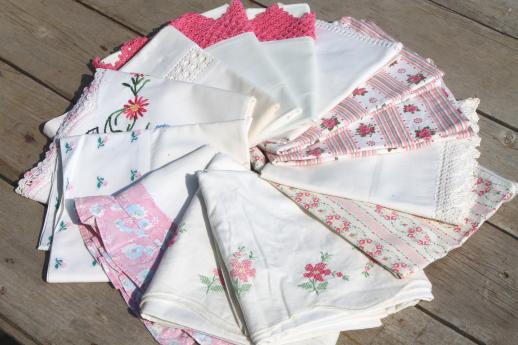 photo of vintage cotton pillowcases w/ print borders & feed sack fabric trims, shabby cottage bedding lot #4