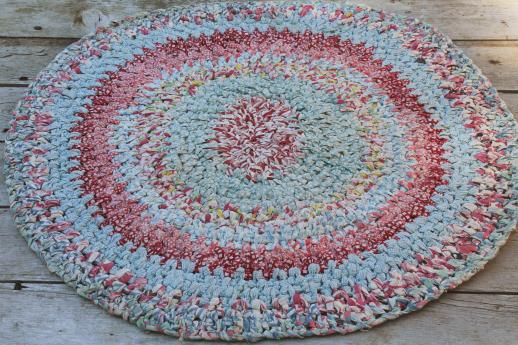 photo of vintage cotton rag rug, round crochet door mat in retro 30s - 40s colors & prints #1