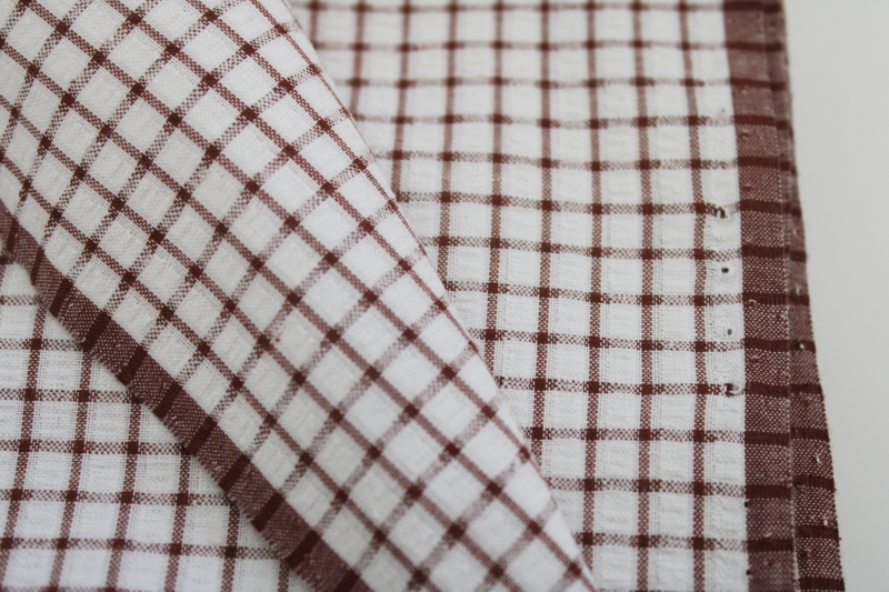 photo of vintage cotton seersucker fabric, brown & white windowpane checked weave #2