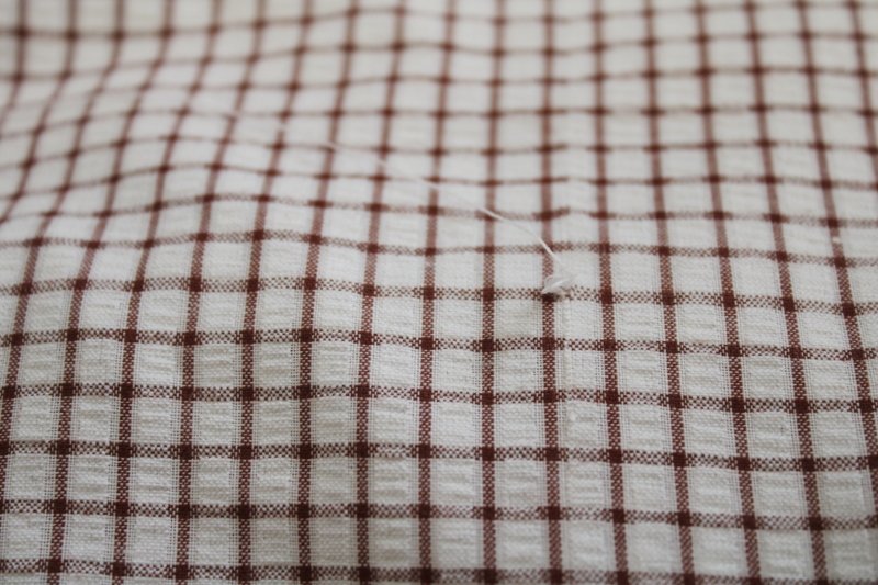 photo of vintage cotton seersucker fabric, brown & white windowpane checked weave #4