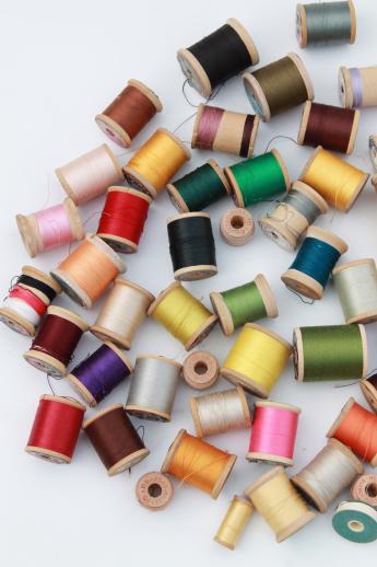 photo of vintage cotton sewing thread lot, 80 wood spools with a rainbow of threads #2