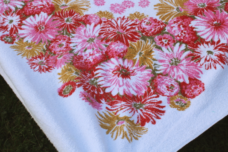 photo of vintage cotton terry cloth tablecloth, bright flowered print towel fabric casual patio picnic table  #2