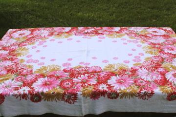 catalog photo of vintage cotton terry cloth tablecloth, bright flowered print towel fabric casual patio picnic table 