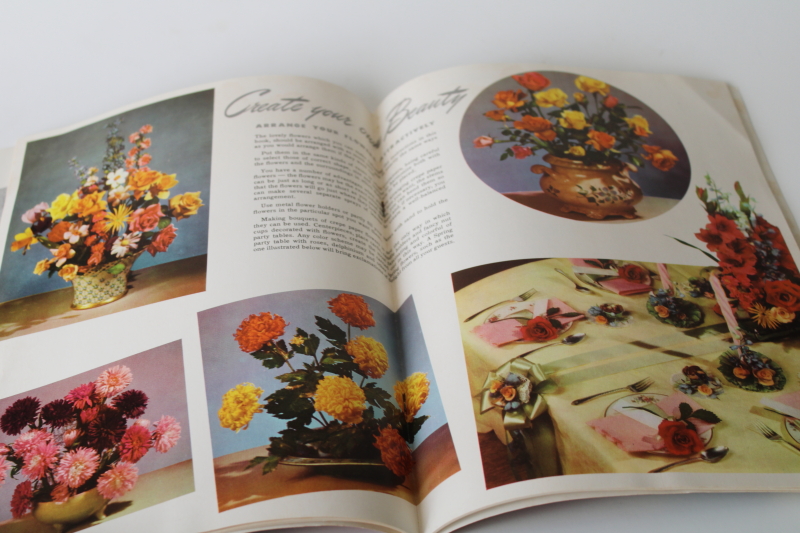 photo of vintage craft booklet Dennison crepe paper flowers to make, full size patterns for petals w/ instructions  #4