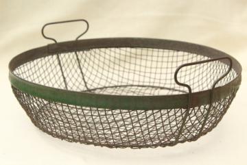 catalog photo of vintage crimped wire basket, rustic kitchen colander / strainer or egg basket