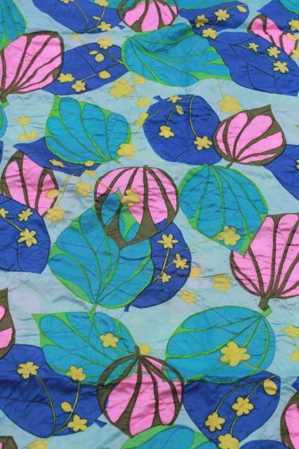 photo of vintage crinkle pucker texture lightweight poly 'silk' fabric, Japan or Hawaiian leaf print #1