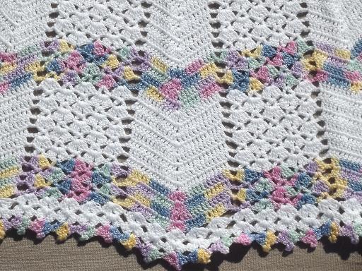 photo of vintage crochet apron, cotton thread crocheted lace chevrons apron #2