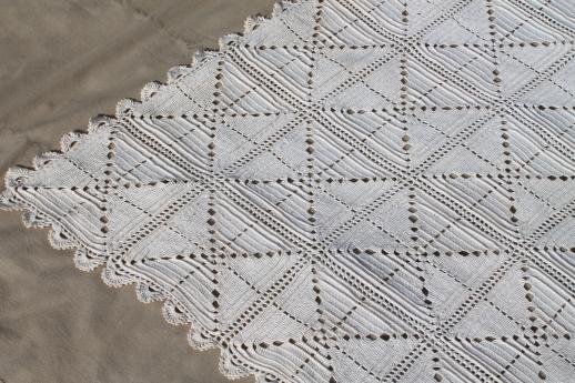 photo of vintage crochet coverlet, handmade white cotton bedspread w/ crochet lace edging #8