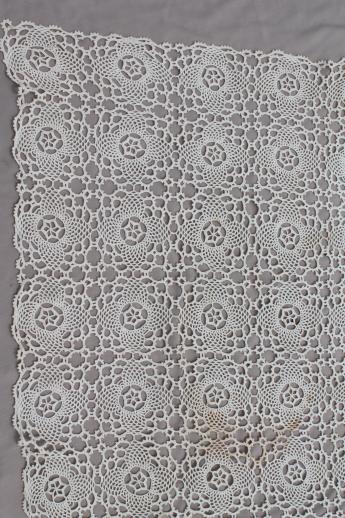 photo of vintage crochet lace bedspread, picot four leaf clover motifs Irish crochet lace #2