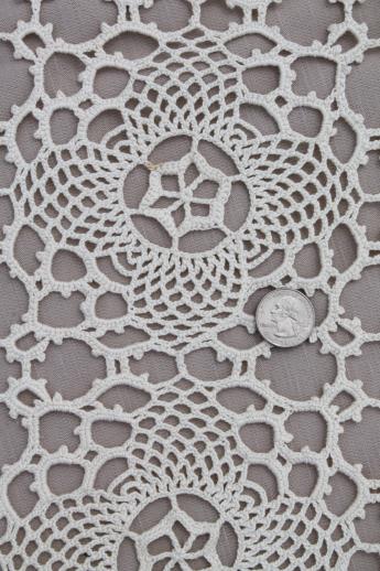 photo of vintage crochet lace bedspread, picot four leaf clover motifs Irish crochet lace #4