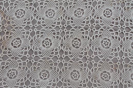 photo of vintage crochet lace bedspread, picot four leaf clover motifs Irish crochet lace #6