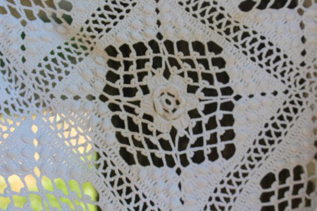 photo of vintage crochet lace bedspread w/ popcorn bobbles, queen cottage chic lacy white cotton spread #3