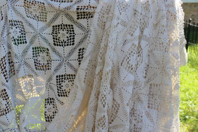 photo of vintage crochet lace bedspread w/ popcorn bobbles, queen cottage chic lacy white cotton spread #5