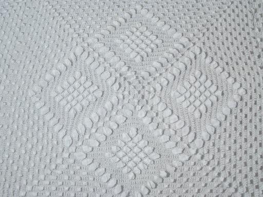 photo of vintage crochet lace bedspread, square block motifs cotton coverlet #5