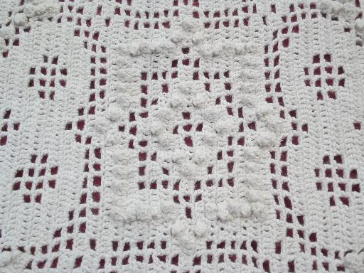 photo of vintage crochet lace cotton bedspread coverlet, hearts w/ popcorn bobbles #3