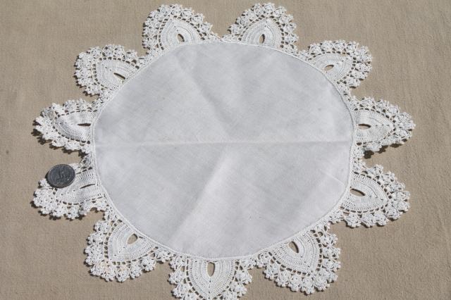 photo of vintage crochet lace doilies & embroidered rounds table mats w/ lacy edgings #4